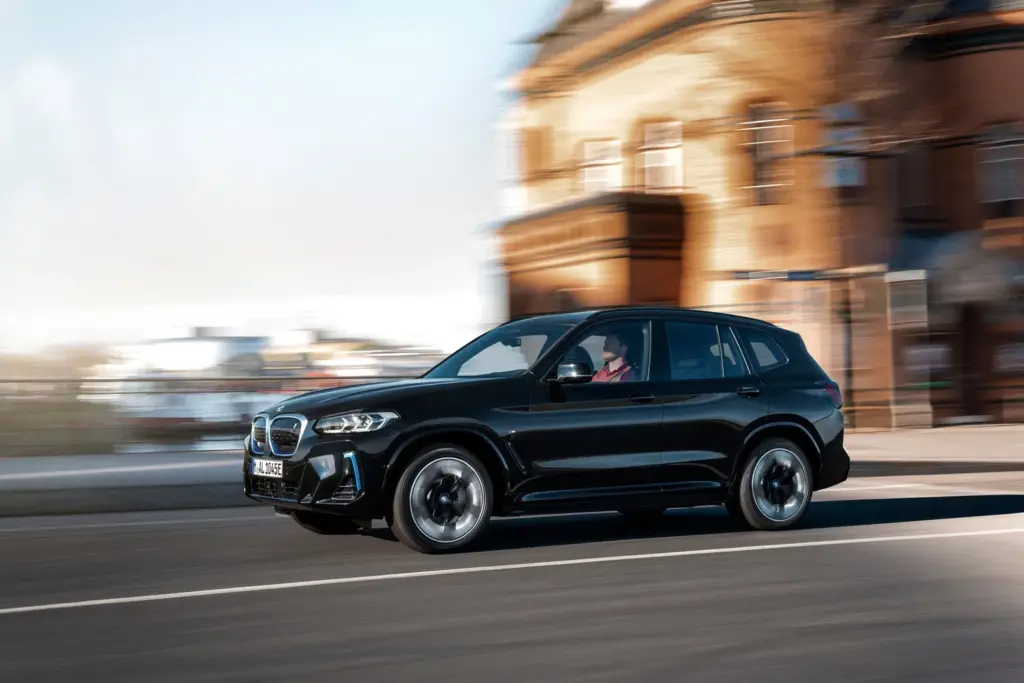 BMW electric iX3 facelift 1