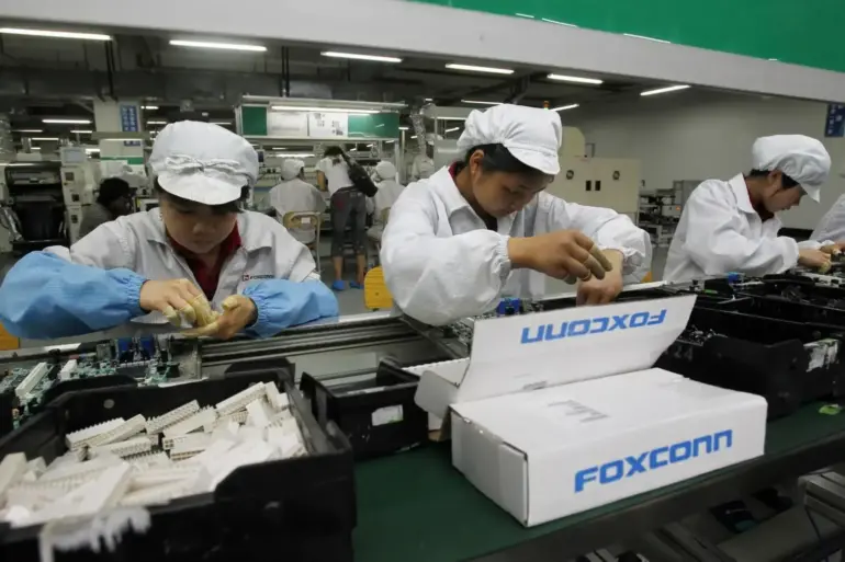 Foxconn intenționează să deschidă fabrici de vehicule electrice în Europa