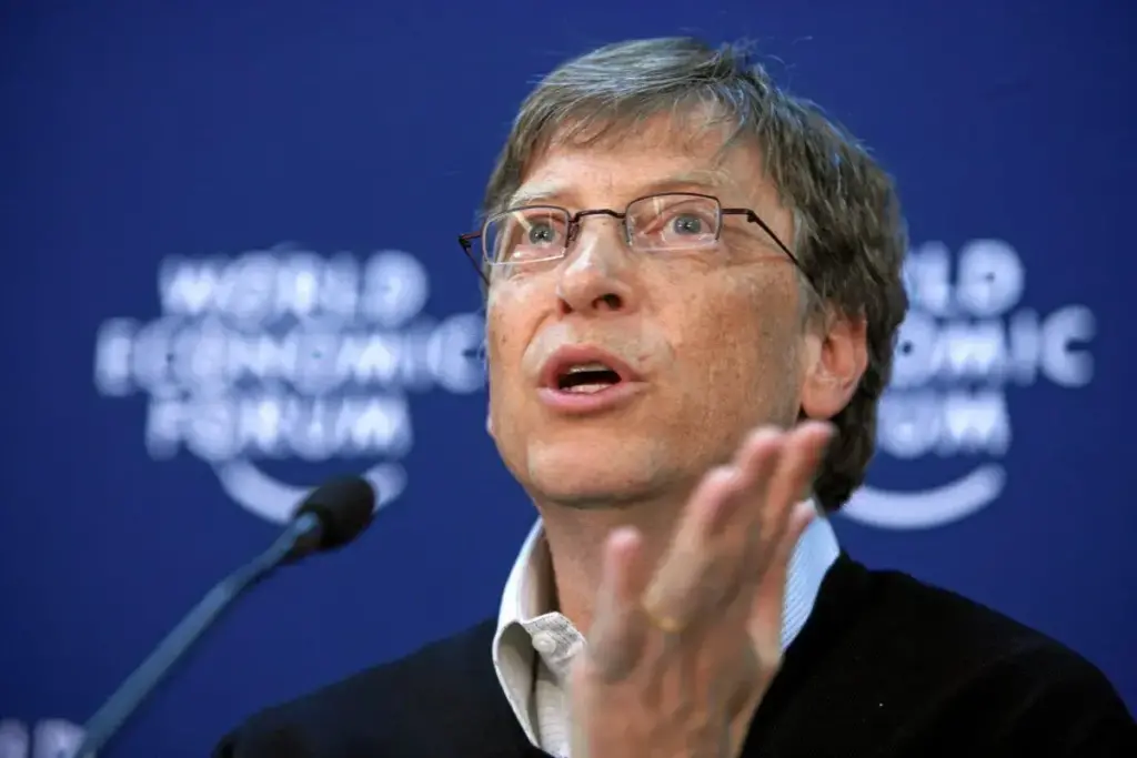 Microsoft l-ar fi oprit pe Bill Gates să scrie e-mailuri neadecvate unui angajat