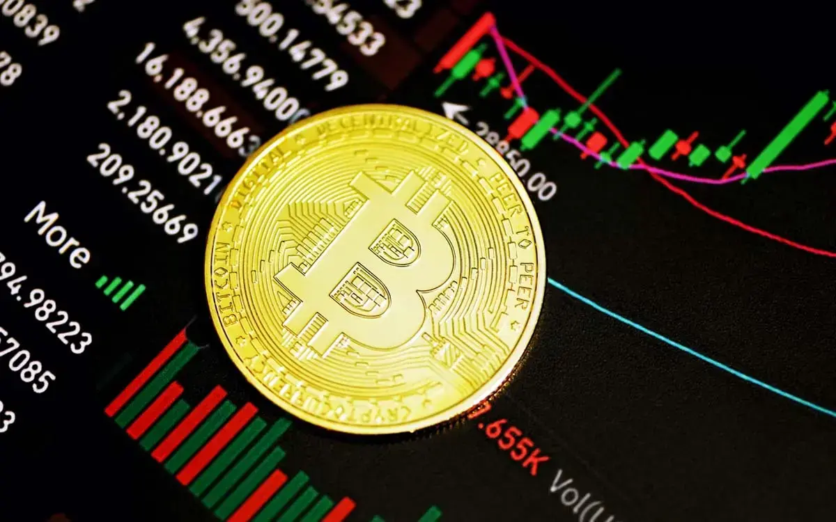 Bitcoin: investitorii se tem de o scădere a prețului criptomonedelor