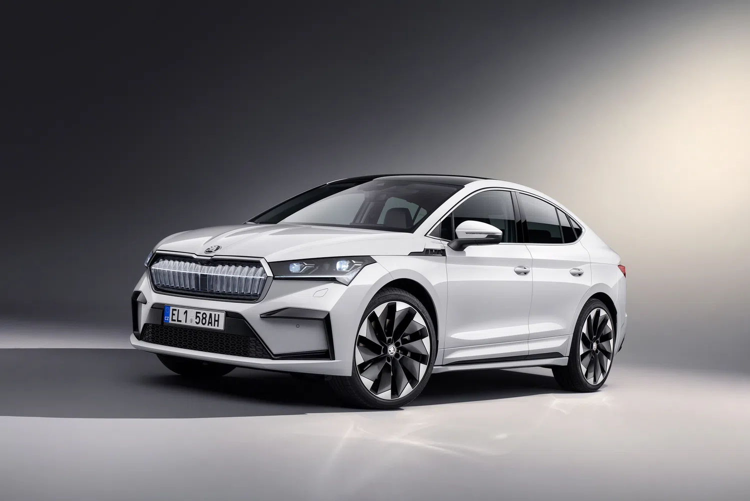 Skoda Enyaq Coupe iV electrică a fost prezentată cu versiunea RS de 295 CP