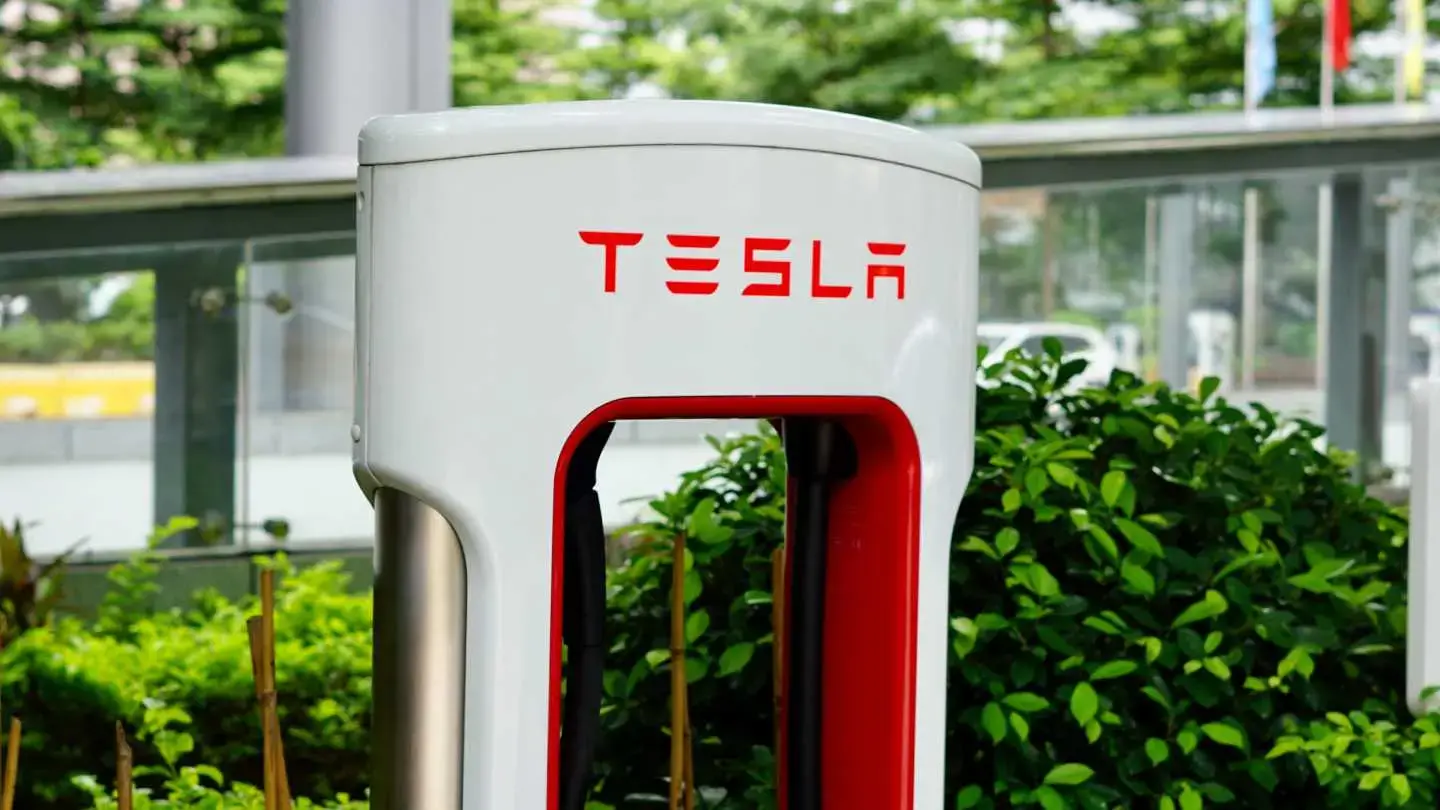 tesla supercharger jpg webp