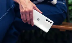 Motorola moto g82 5G este oficial