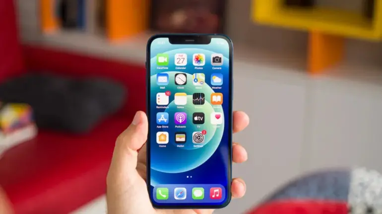 Apple va începe să afișeze reclame pe iPhone!