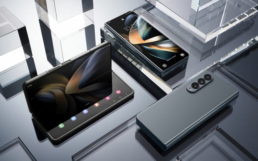 Samsung lansează Galaxy Z Fold 4