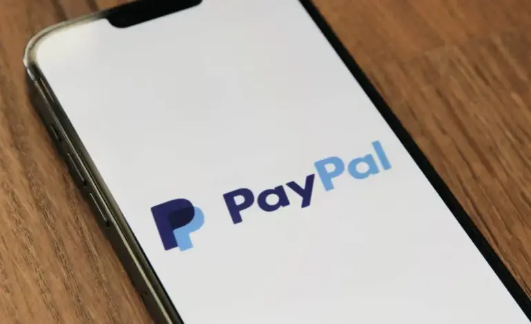 PayPal taxează cu 10 euro conturile inactive și apoi le șterge