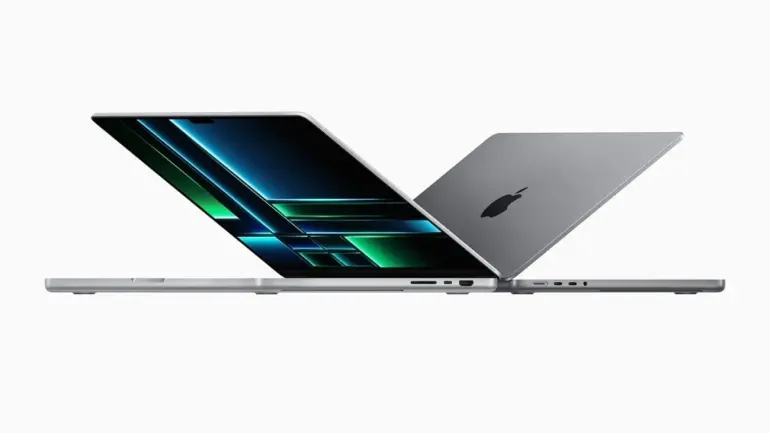 MacBook Pro cu M2 Pro si M2 Max