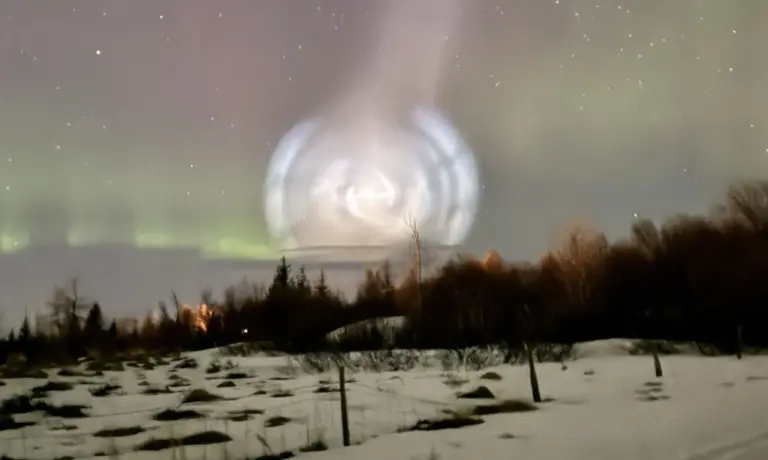 Misterul spiralei luminoase din cerul Norvegiei